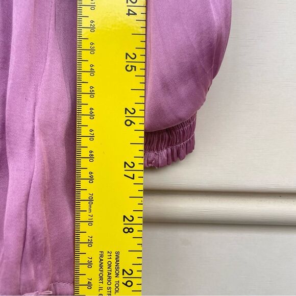 Torrid Mauve Peplum Satin Smocked Waist Top V-Neck Size 3X - Picture 8 of 8